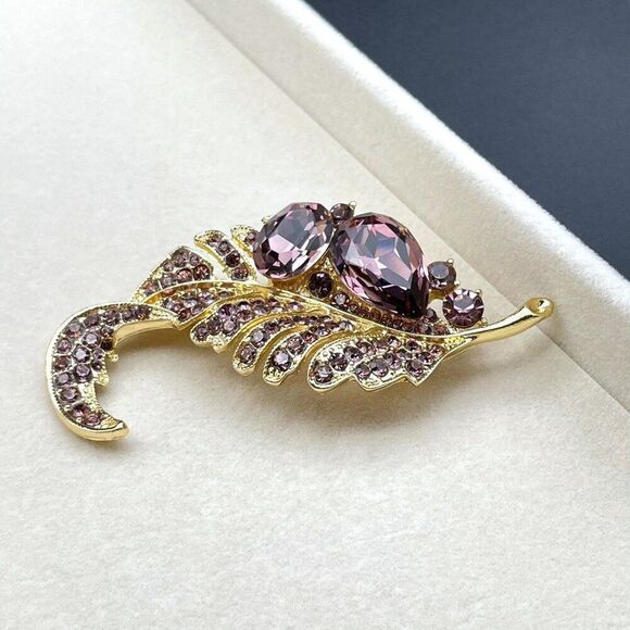 Yellow Gold with Pinkish Purple Amethyst Crystal Single Feather Pin Back Brooch - Picture 5 of 9